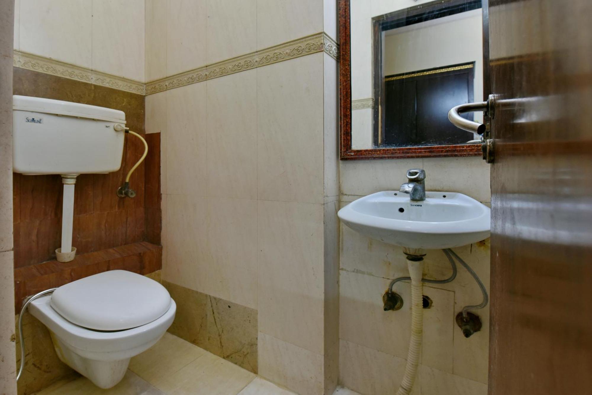 Hotel Family Spot à New Delhi Extérieur photo