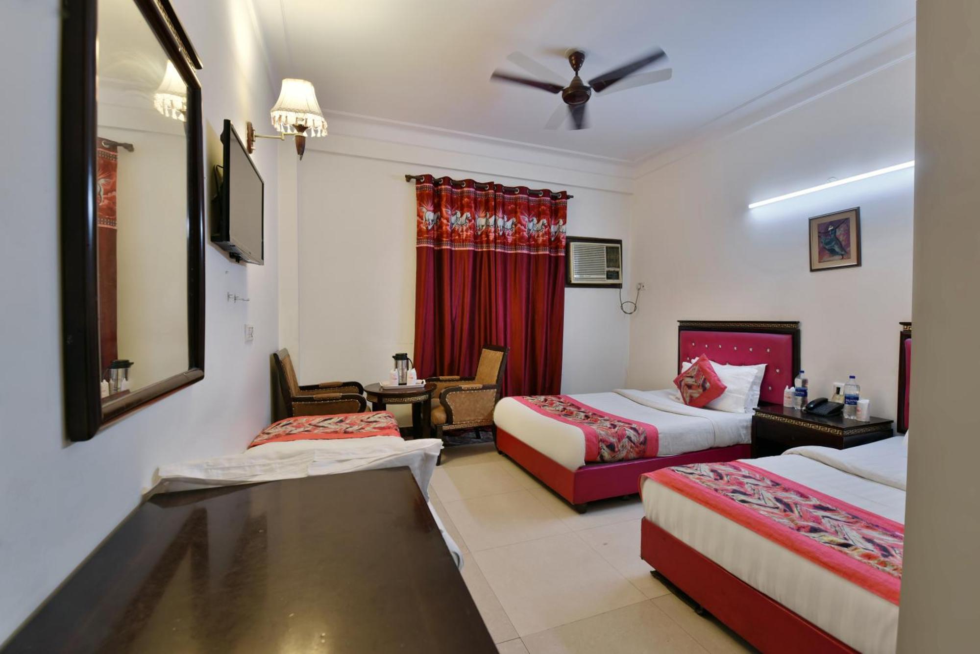 Hotel Family Spot à New Delhi Extérieur photo
