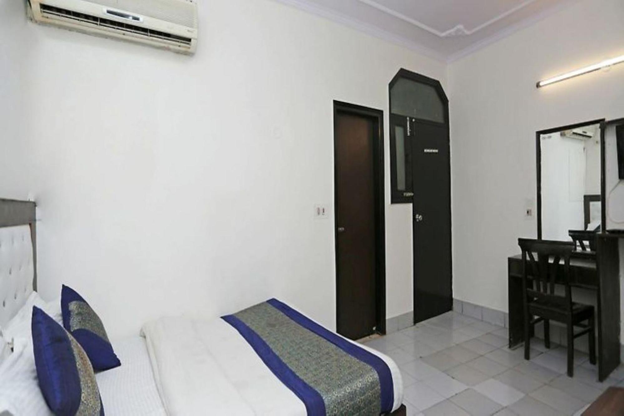 Hotel Family Spot à New Delhi Extérieur photo